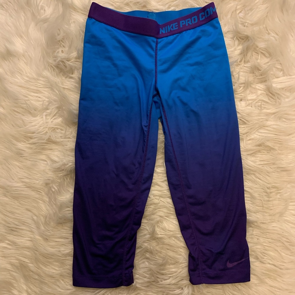 Cropped Nike tights